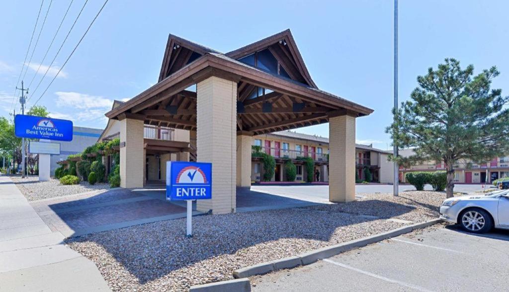 Days Inn By Wyndham Albuquerque Northeast ภายนอก รูปภาพ