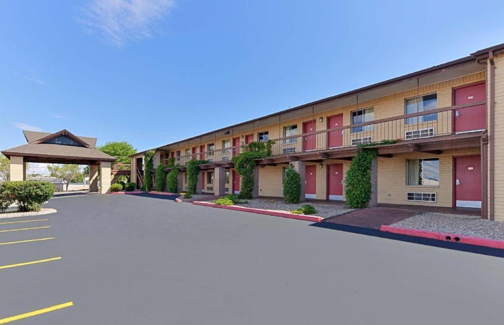 Days Inn By Wyndham Albuquerque Northeast ภายนอก รูปภาพ