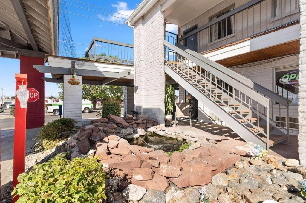 Days Inn By Wyndham Albuquerque Northeast ภายนอก รูปภาพ